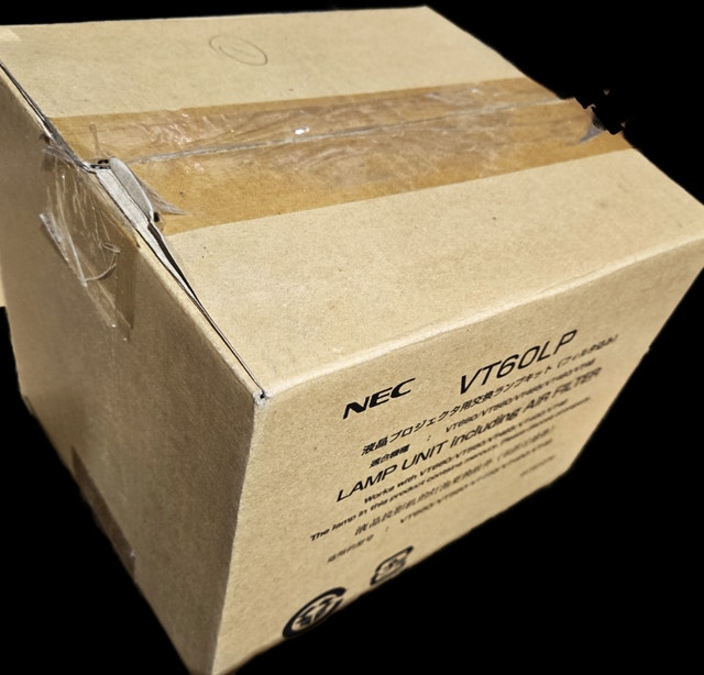 NEW NEC 456-8766 Projector 200W Lamp VT60LP - photo 2