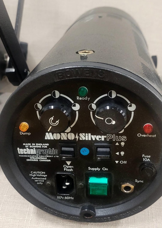 2 x analog Bowens Mono Silver Plus Studio - 200W, fast recharge - photo 2