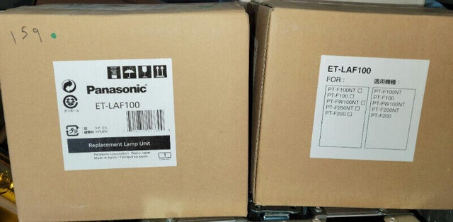 new Panasonic ET-LAF100 Projector Lamp with Module - photo 2