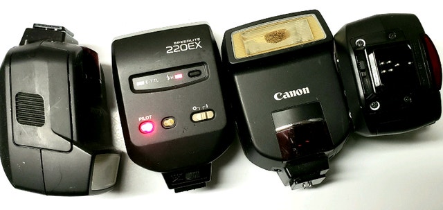 Canon 220EX SpeedLite auto flash - photo 2