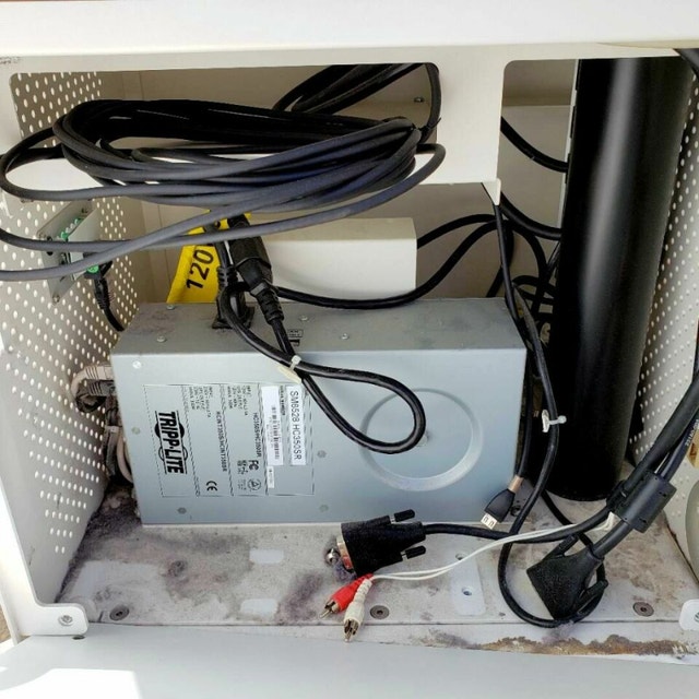 Mobile Workstation Polycom Hi-Low Cart with 350W Inverter - photo 5
