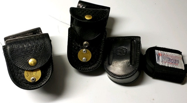 4x Leather Handcuff Ammo Belt Pouch US made black - photo 4