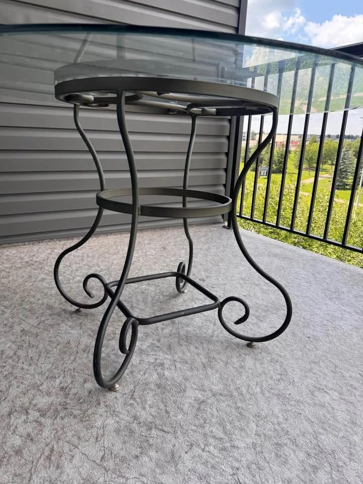 Table and Chair - photo 3