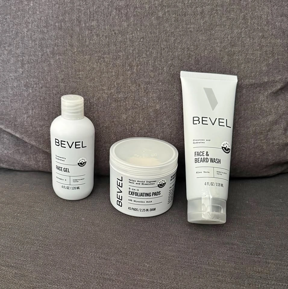 NEW SHAVING KIT Bevel 3pc Shave Essentials Bundle
