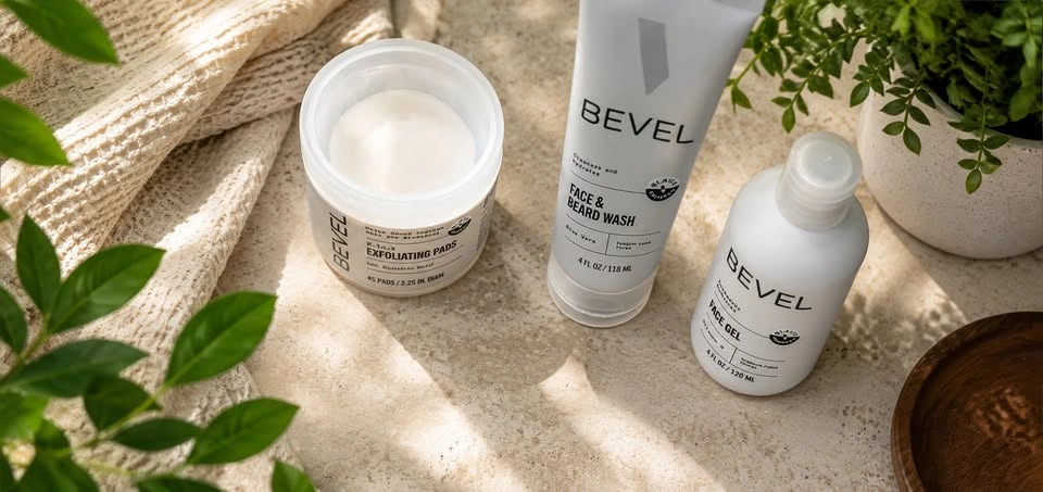 NEW SHAVING KIT Bevel 3pc Shave Essentials Bundle - photo 2