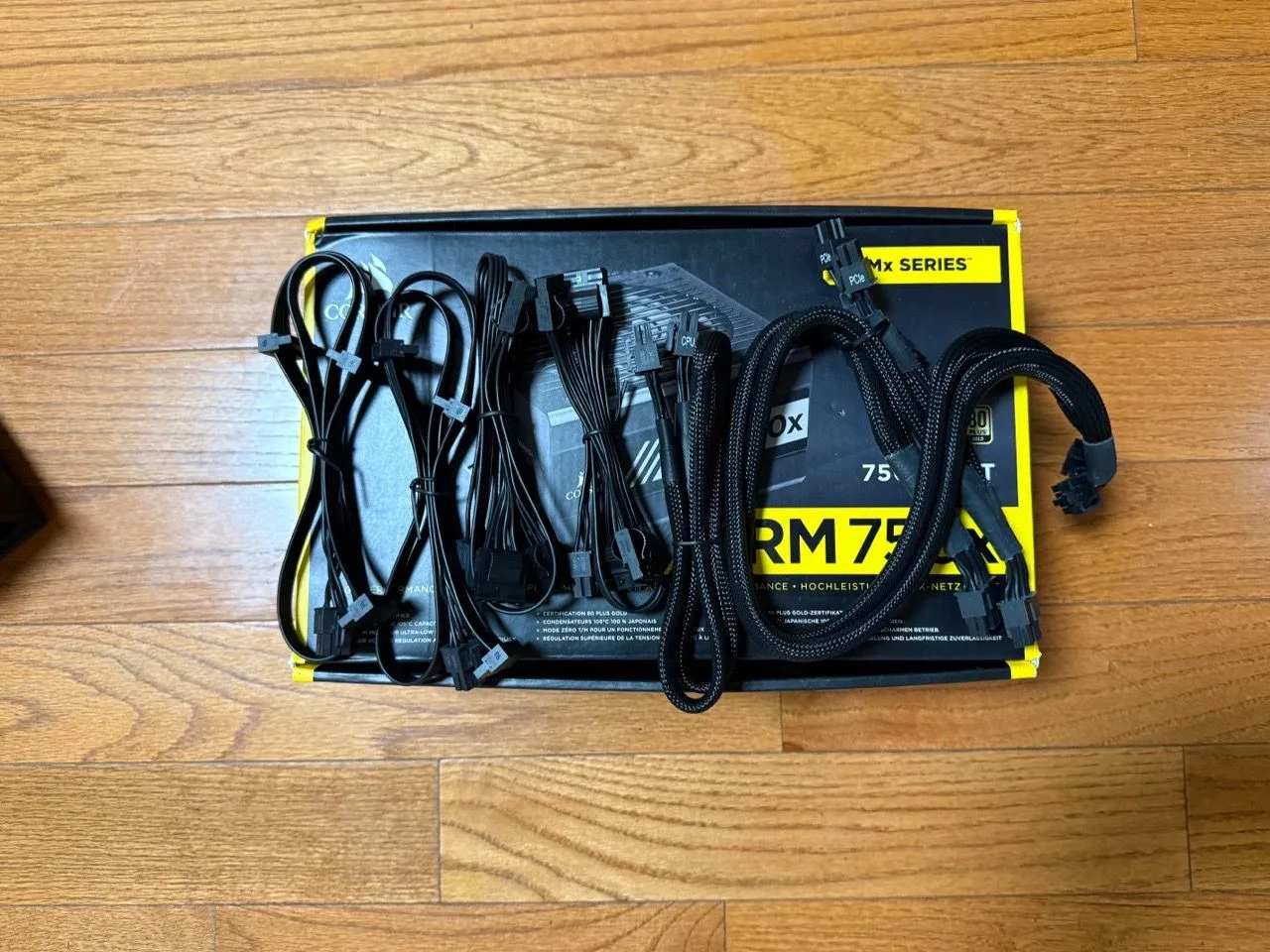 Corsair RM750x *CABLES (PCIE, CPU, PERIPHERAL) ONLY*