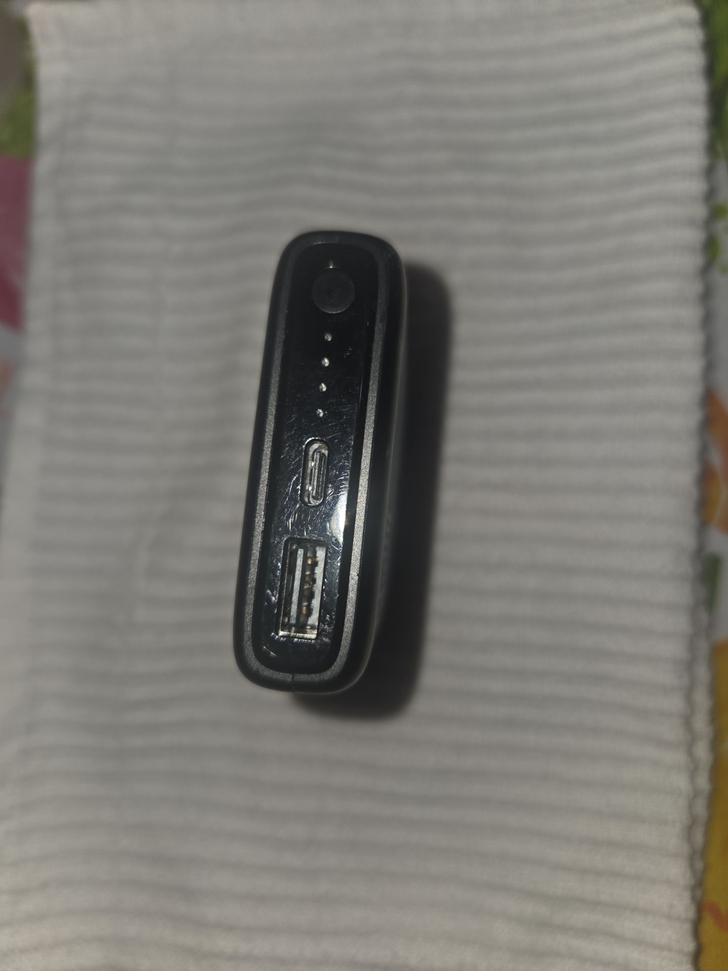 Portable battery charger - photo 2