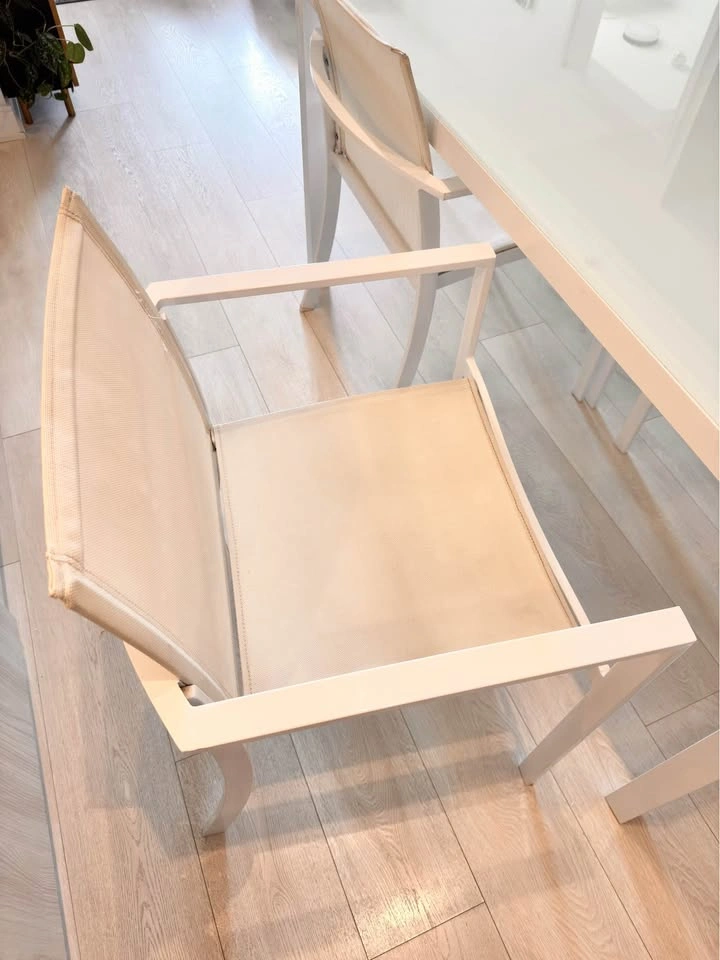 White Frosted Glass Dining Table with 4 Chairs - photo 5