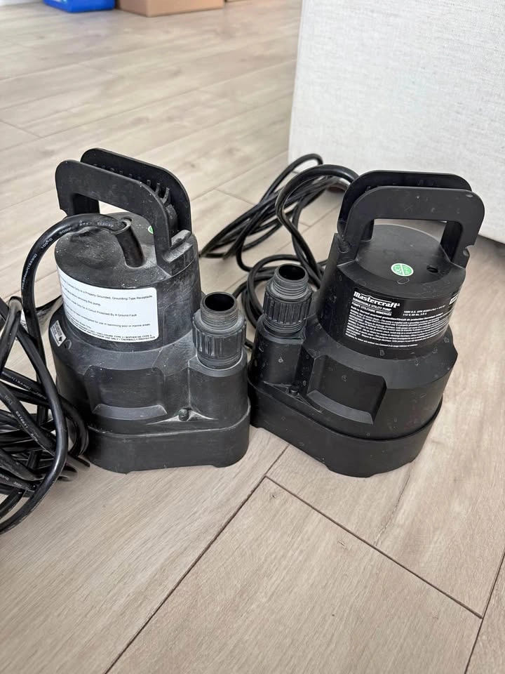 2 Mastercraft 1/4 HP Submersible Utility Pumps