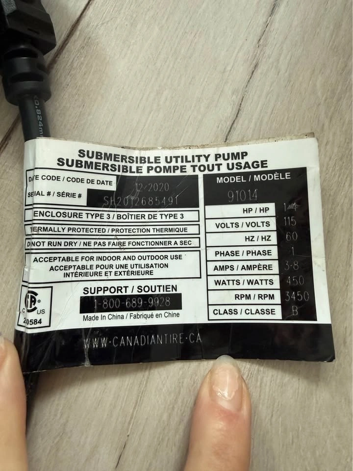2 Mastercraft 1/4 HP Submersible Utility Pumps - photo 3