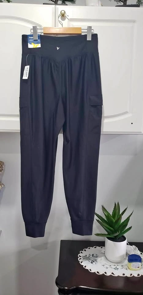 Women's Old Navy High-Rise Black Jogger (Medium)