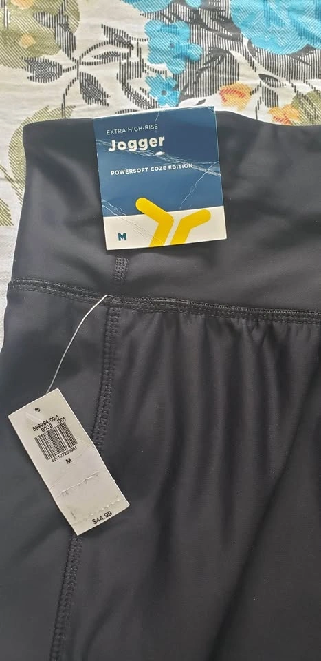 Women's Old Navy High-Rise Black Jogger (Medium) - photo 3
