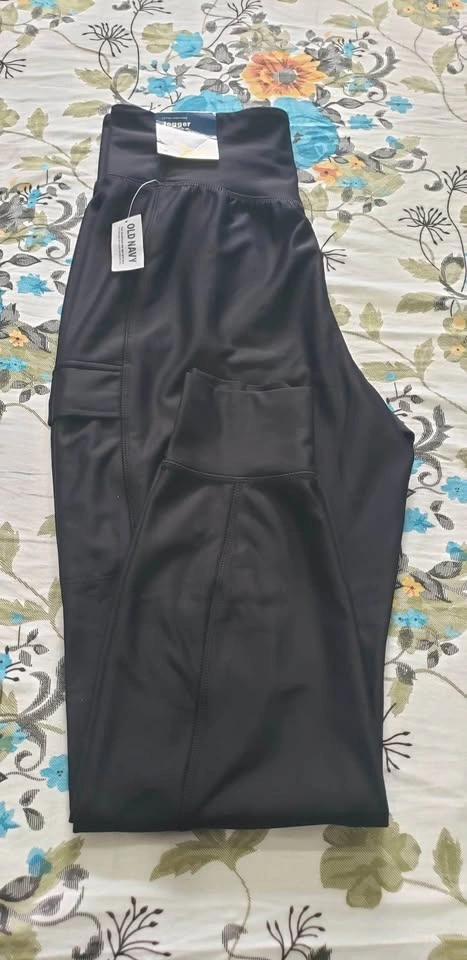 Women's Old Navy High-Rise Black Jogger (Medium) - photo 4