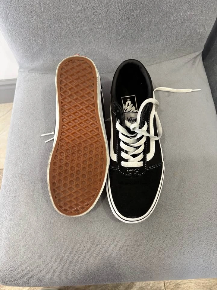 Vans Old Skool Sneakers Women’s Size 8 - photo 5