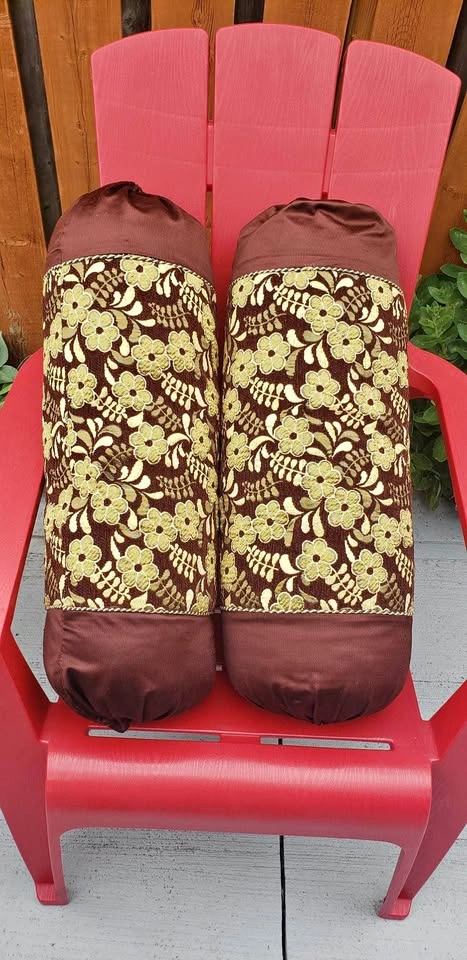 Set of 2 Brown Cylinder Round Pillows