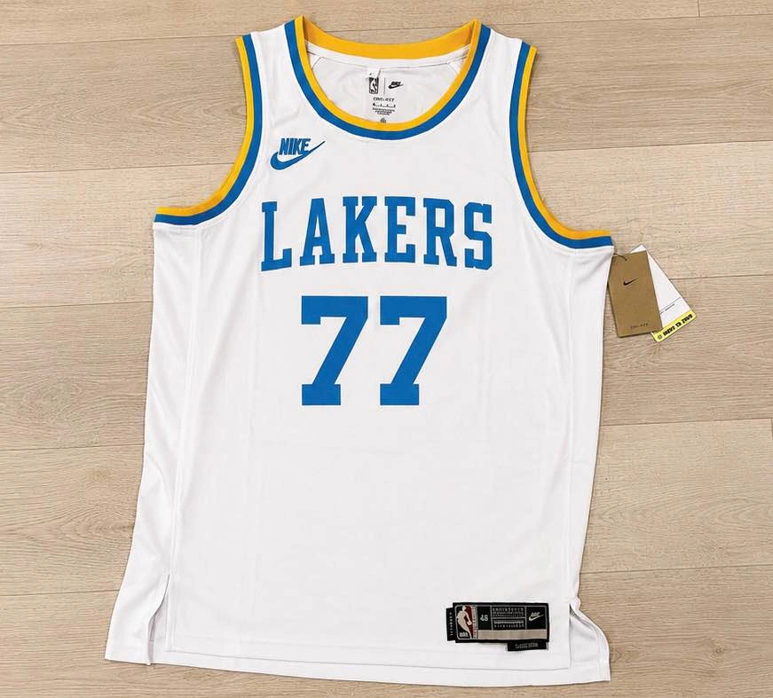 Nike Luka Doncic Los Angeles Lakers NBA Jersey #77 - photo 2
