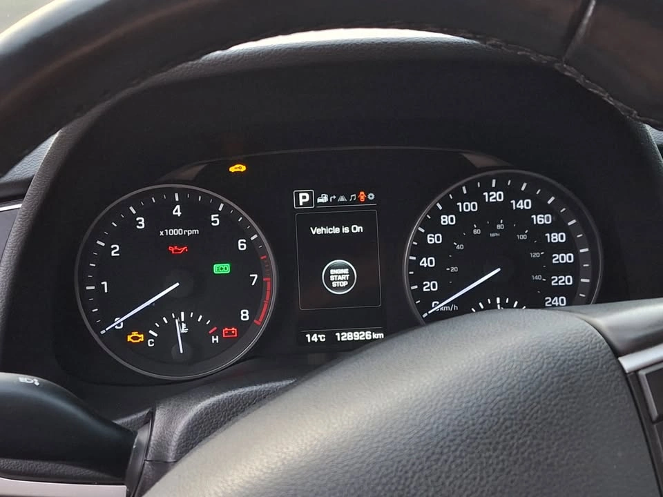 2018 Hyundai Elantra Limited - photo 3