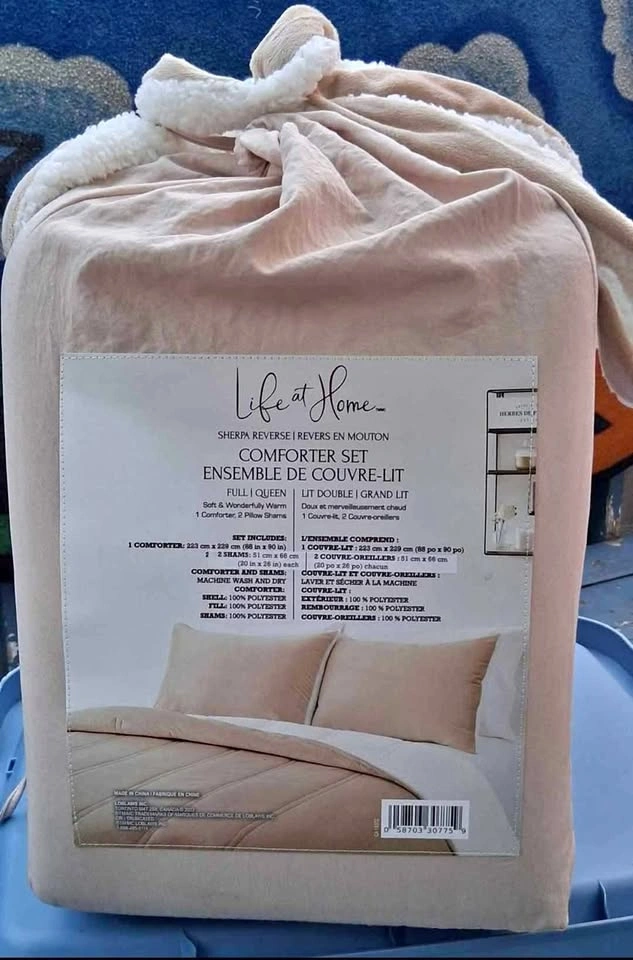 Life at Home Sherpa Reverse Comforter Set - Full/Queen Brand New