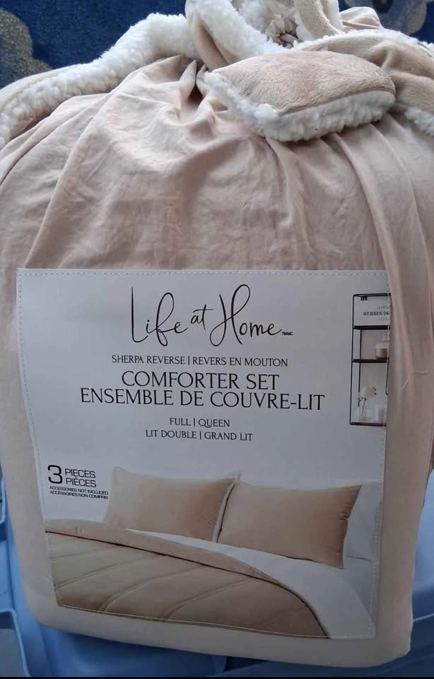 Life at Home Sherpa Reverse Comforter Set - Full/Queen Brand New - photo 3