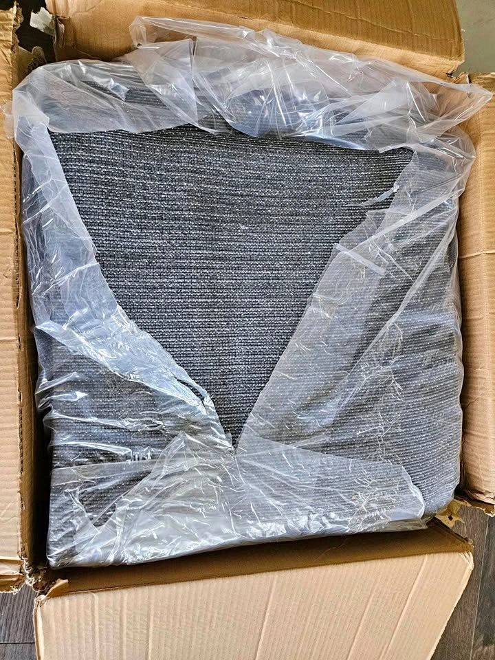 9x12 Safavieh Area Rug - Brand New