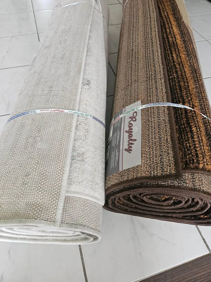 Brand New Heavy Rolled Carpet 9x12 and 7x10 - photo 2