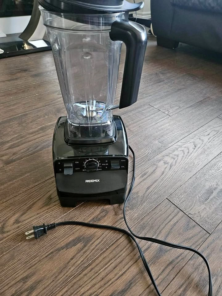 Blender or smoothie maker