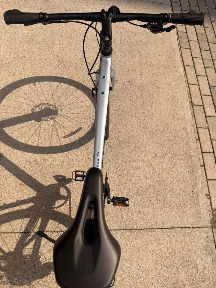 Giant FastRoad AR 2 (Large) - Like New, 1 Month Old - photo 5