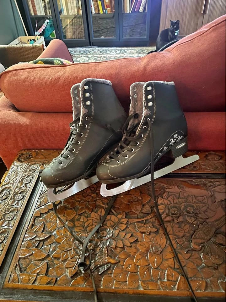 Black Fleece Lined Figure Skates