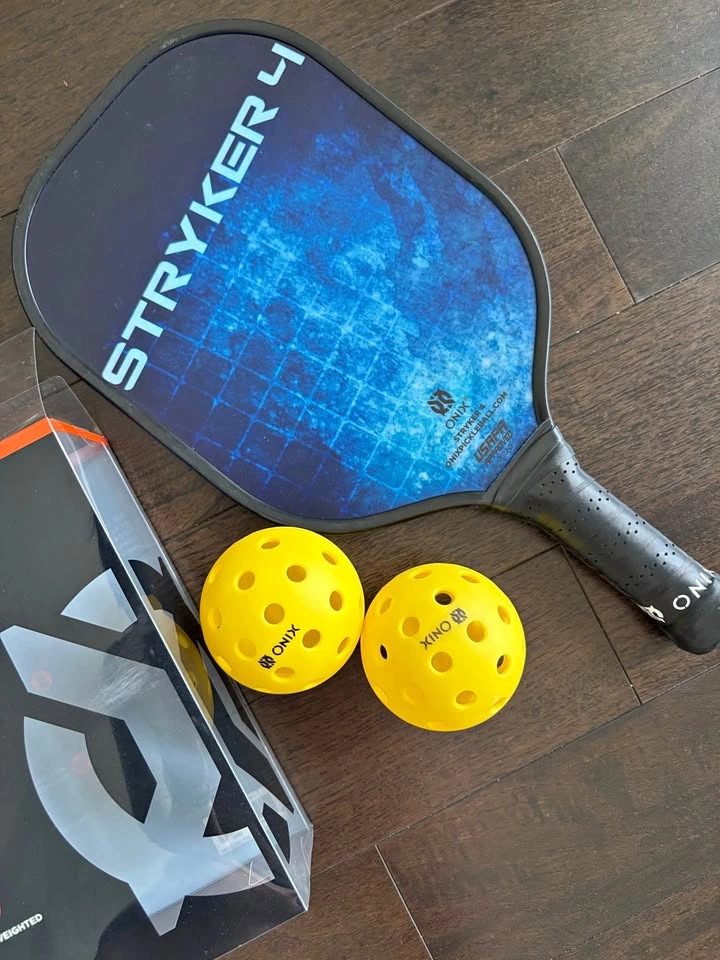 Onix Stryker 4 Pickleball Paddle and Onix Pure 2 Balls