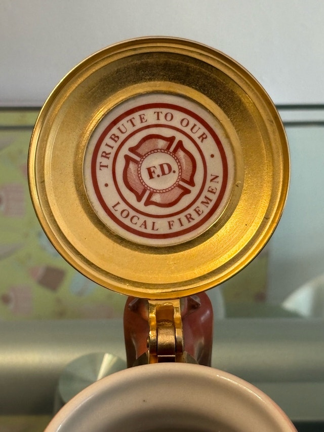 Vintage Avon 1990 Tribute to Firefighters Lidded Beer Stein - photo 4