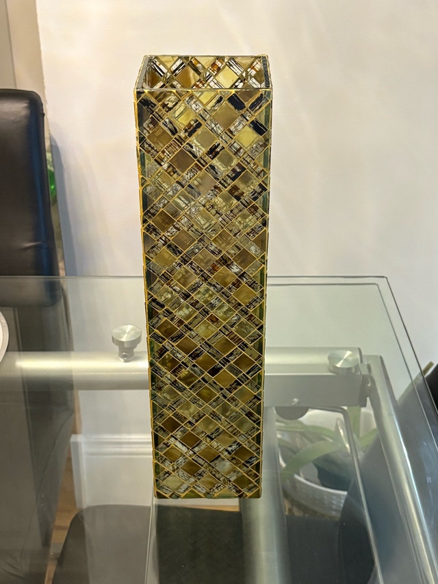 Gold Mosaic Decorative Vase – Handcrafted Mirrored Glass Acc - photo 3