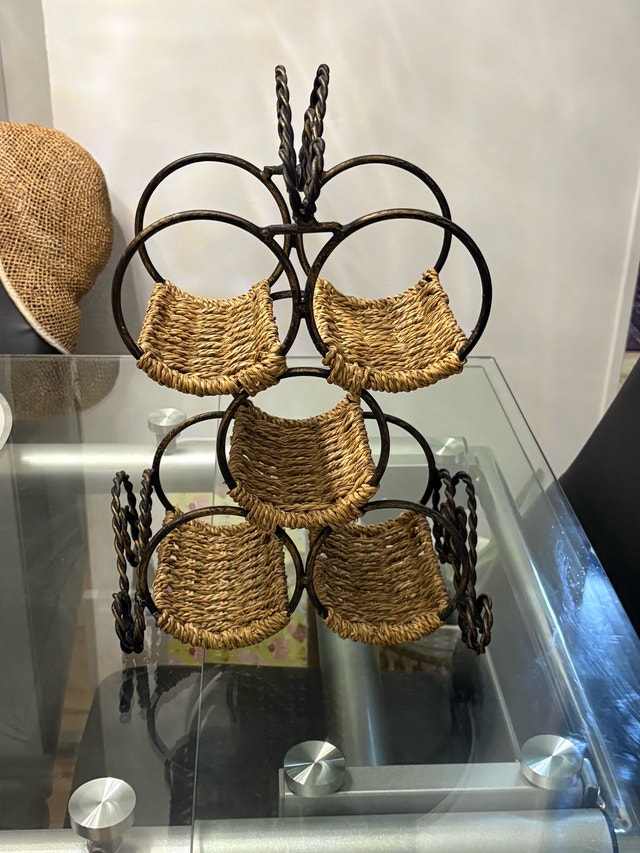 Rustic Woven 5-Bottle Wine Rack with Twisted Metal Frame - photo 4