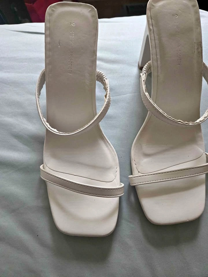 New White Dress Sandals/ Sz 10