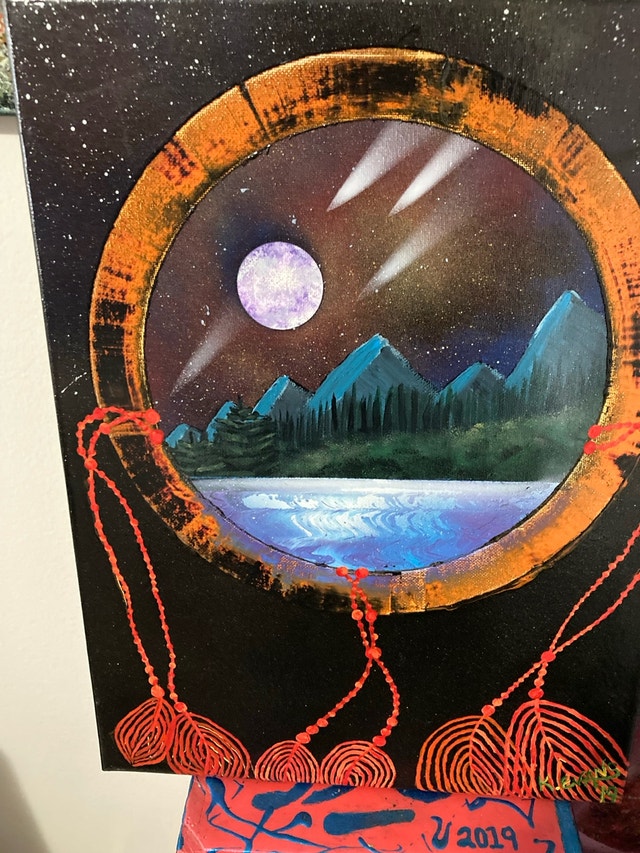 spray paint art on canvas - photo 3