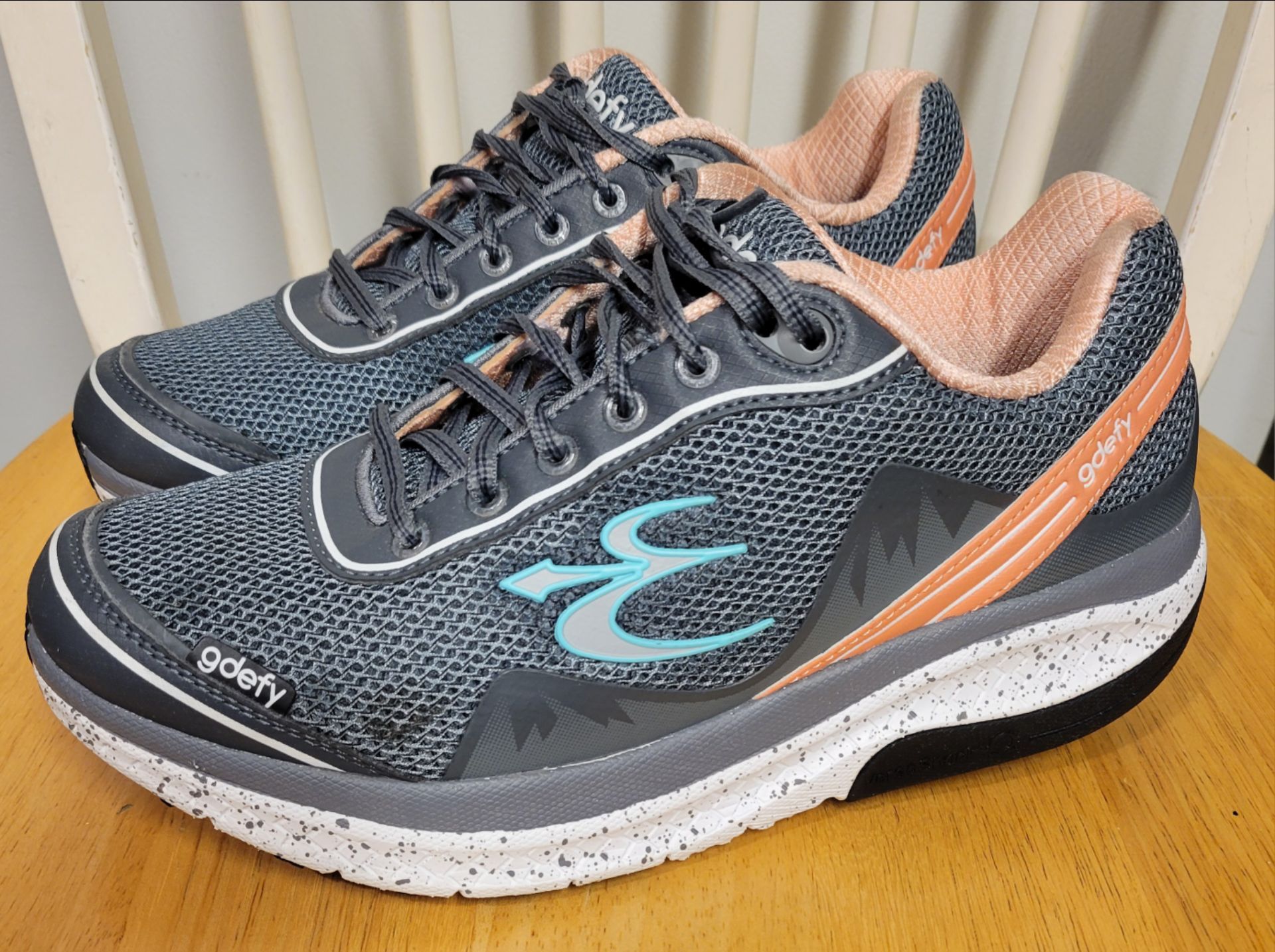 Gravity Defyer Gdefy Mighty Women's Gray Walking Shoes Size 10 - photo 2