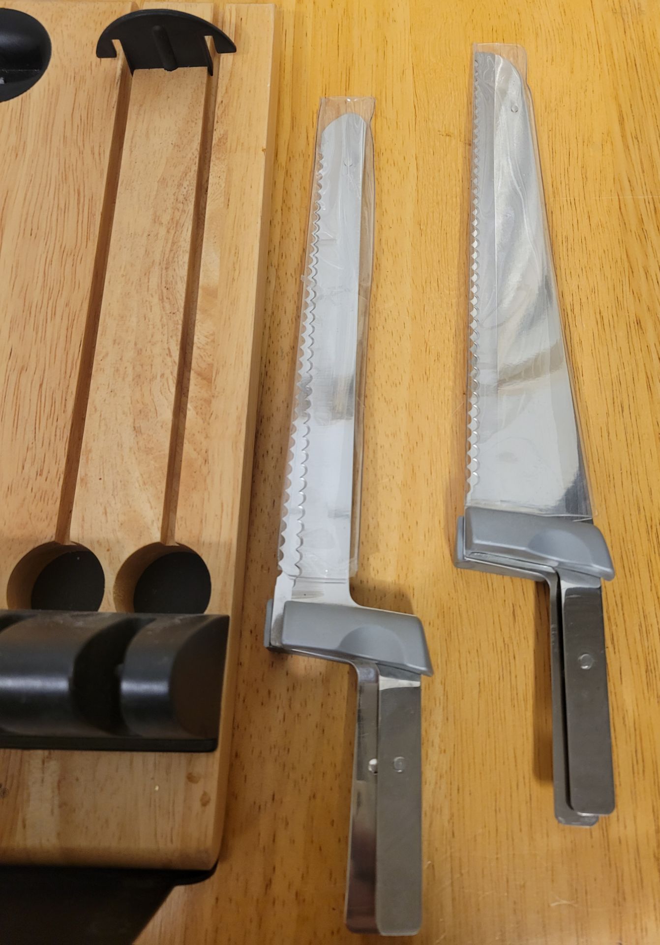 Cuisinart CEK-40 Electric Knife storage block & blades ONLY/ NEW - photo 3