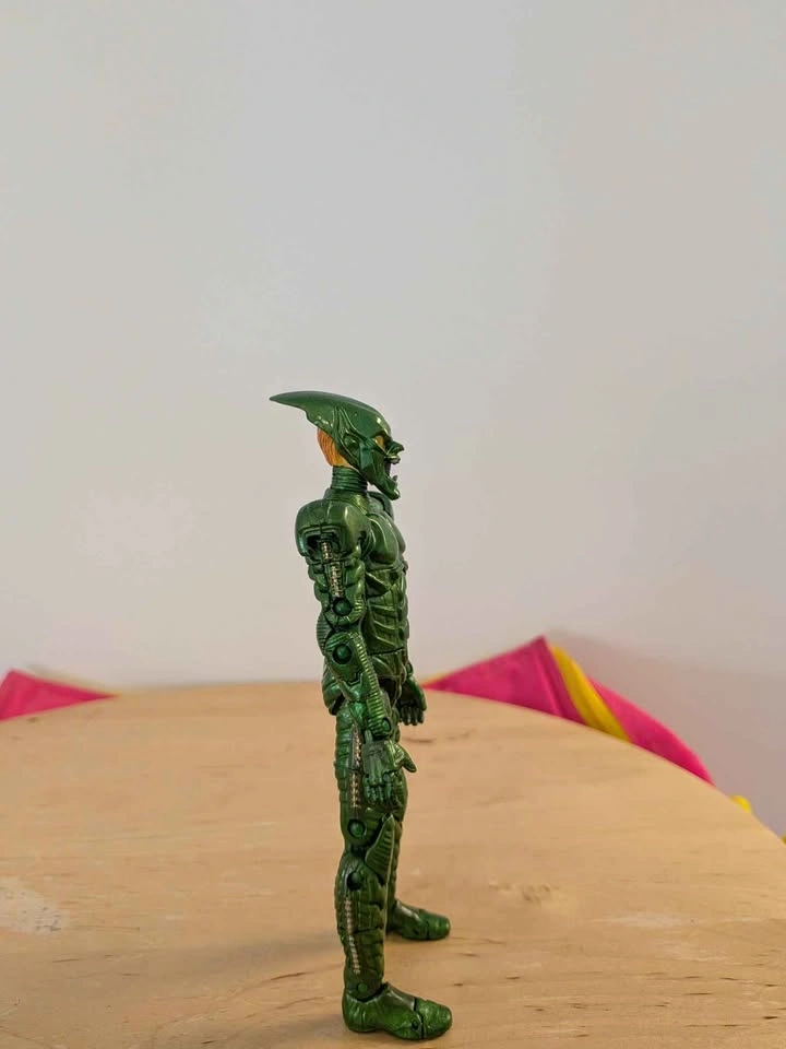 Vintage 2002 Toy Biz Spider-Man Movie Green Goblin Action Figure - photo 5