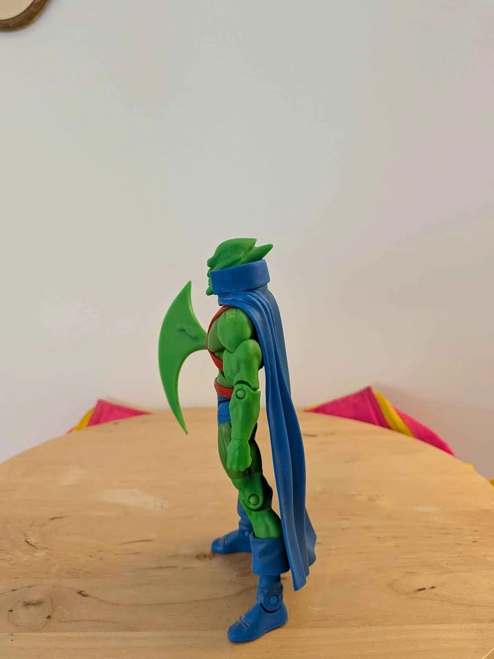 Mattel 2010 DC Universe Martian Manhunter Action Figure - photo 2