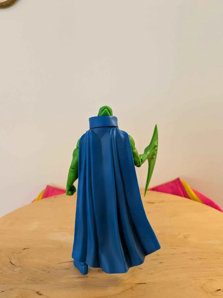 Mattel 2010 DC Universe Martian Manhunter Action Figure - photo 3