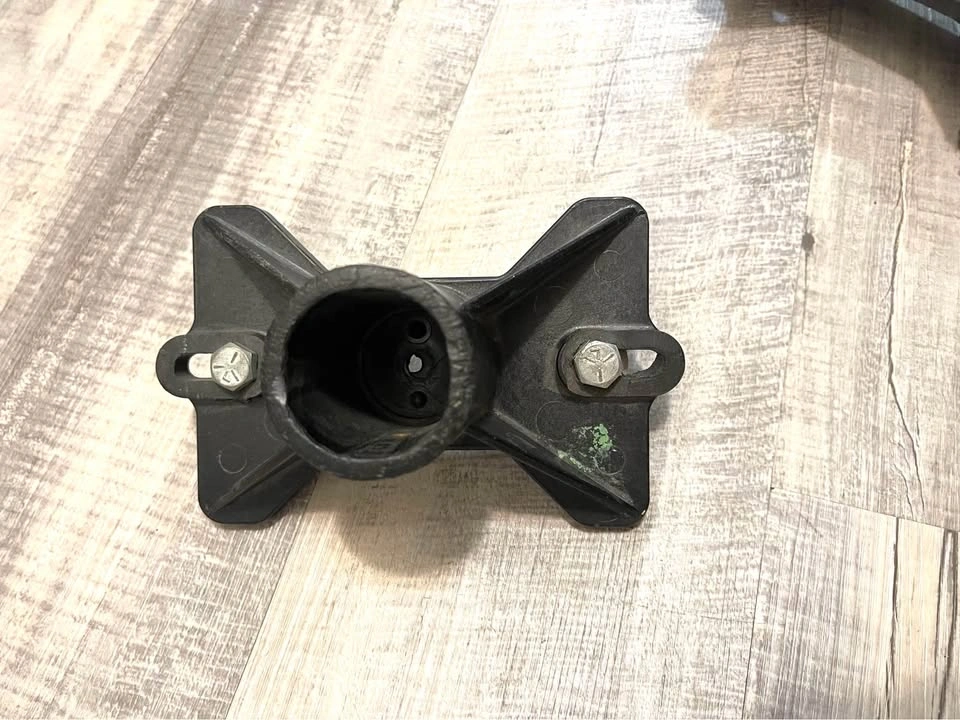Pair of Black Plastic Mounts Brackets-Bose 802 Speakers - photo 2