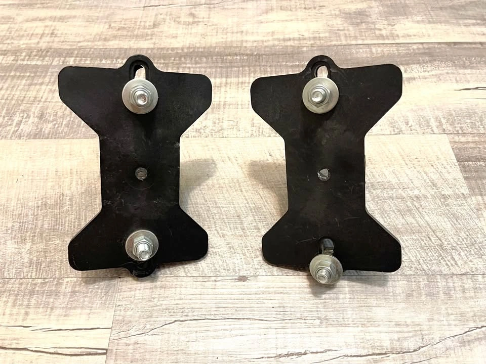 Pair of Black Plastic Mounts Brackets-Bose 802 Speakers - photo 3