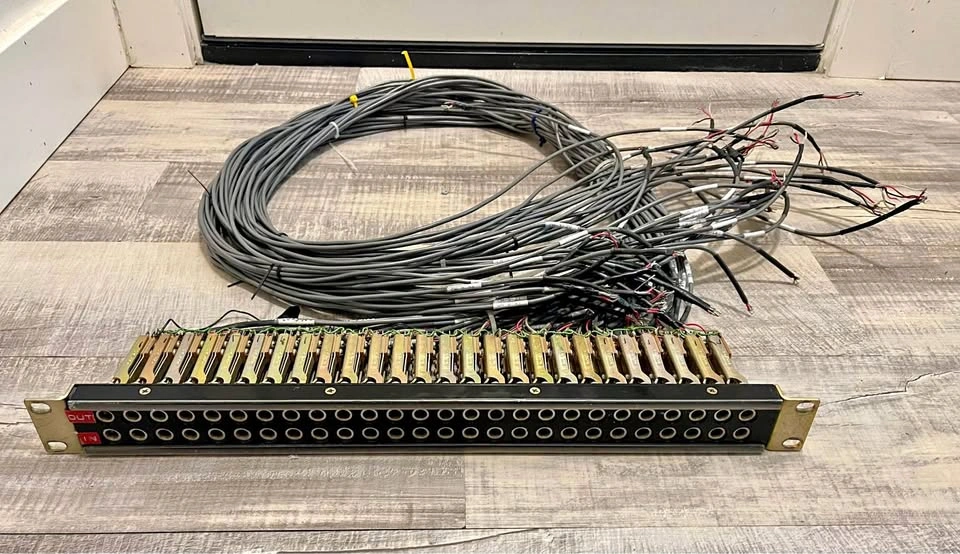Long-Frame Patchbay, 52 Point