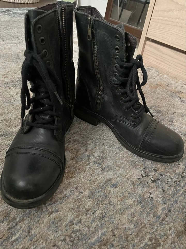Steve Madden Combat Boots - Size 6.5