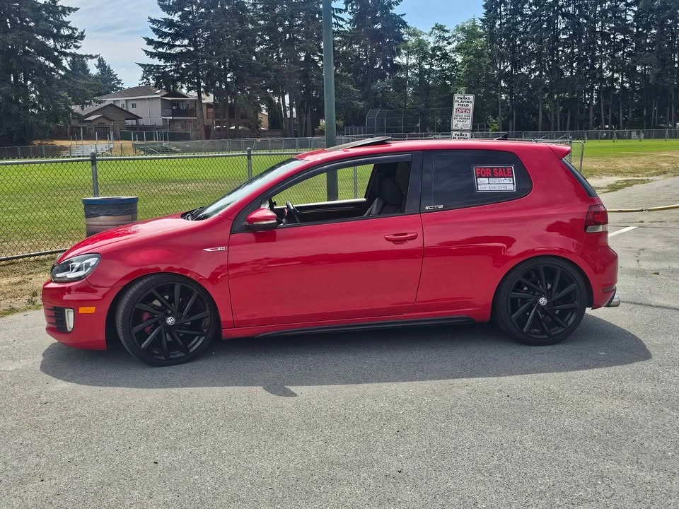 2011 Volkswagen GTI - photo 2