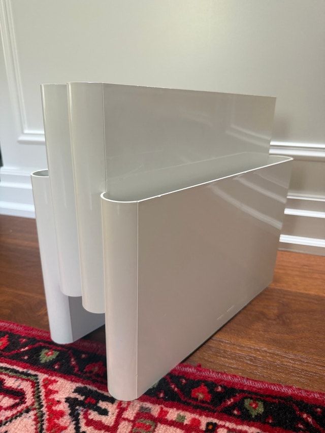 Kartell Magazine Rack Model 4676 - photo 4