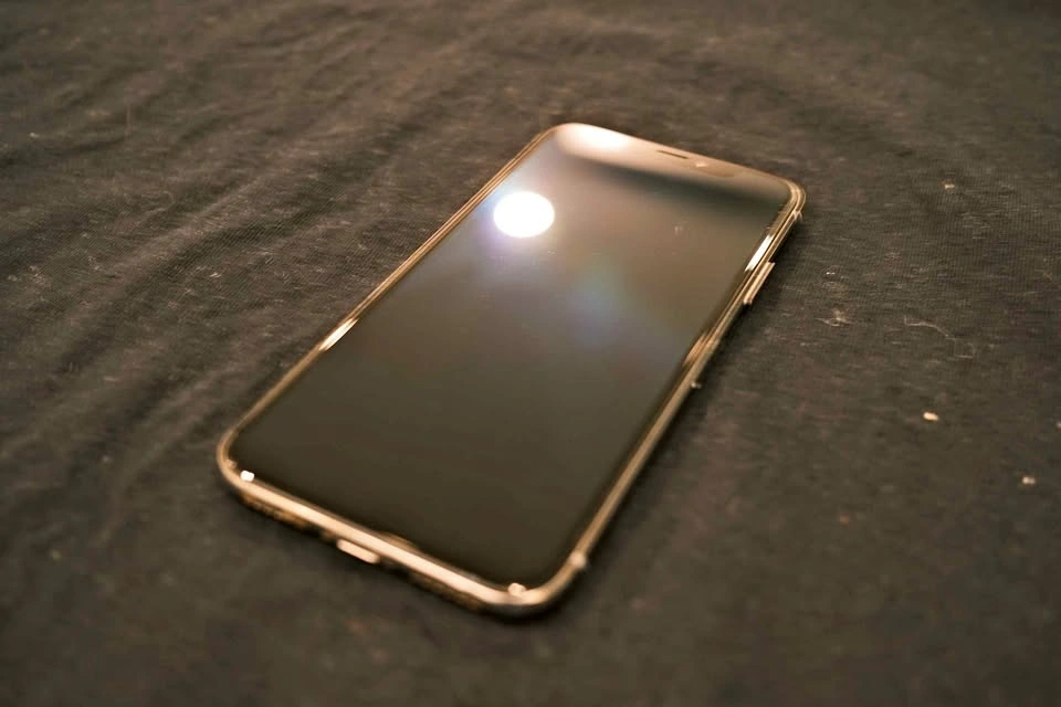 Apple iPhone X 64GB — Carrier Unlocked — Exceptional Condition