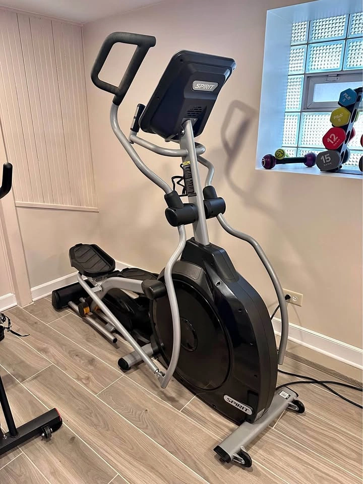 Elliptical - Gym Quality✨Like new