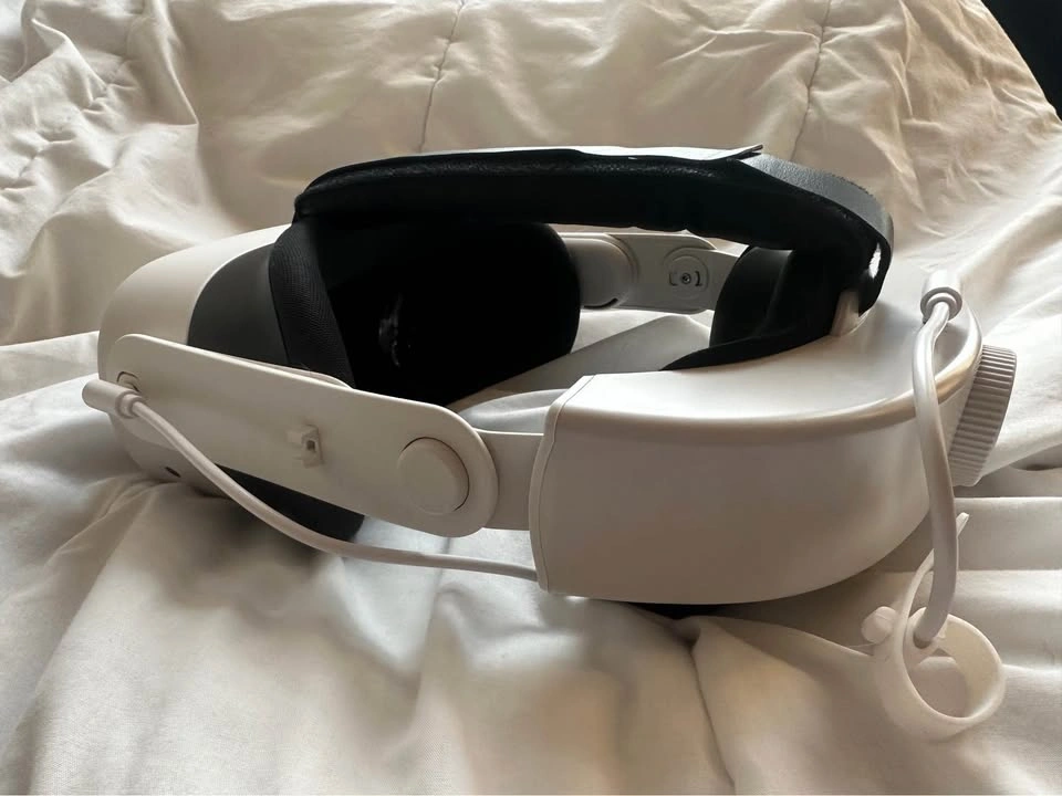 Meta quest 3s + head strap - photo 2