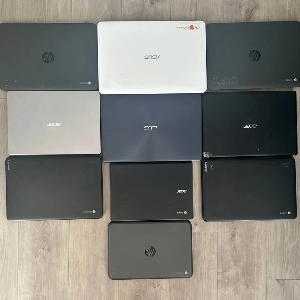 10x Laptop Lot (Untested/For Parts/Repair) - photo 3