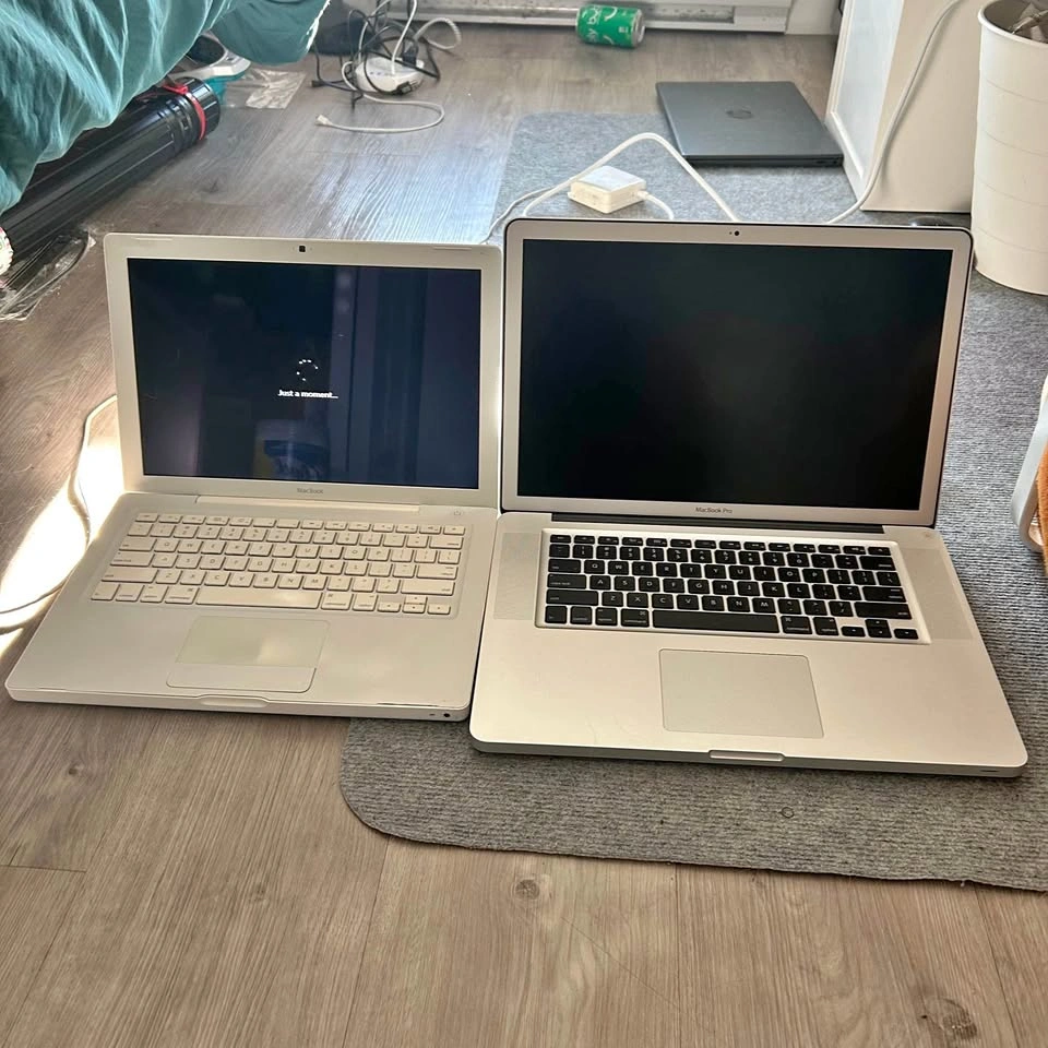 2x MacBook Lot (As-Is/For Parts/Repair)
